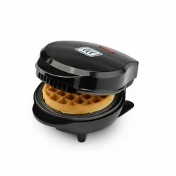Toastmaster Mini Waffle Maker - TM-46WM - Other Cooking Appliances